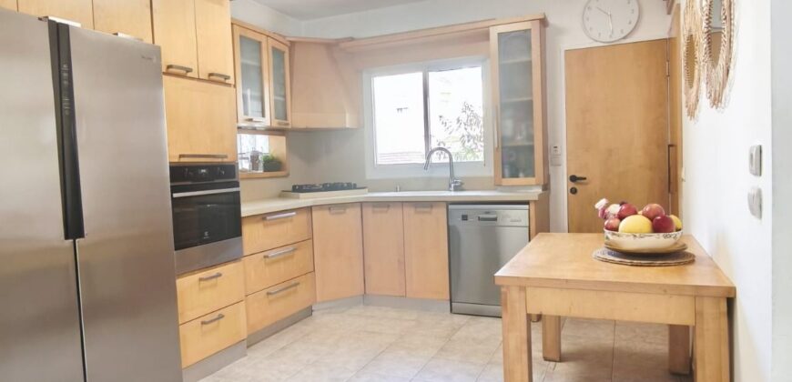 A charming 4-bed with a large private south-west garden